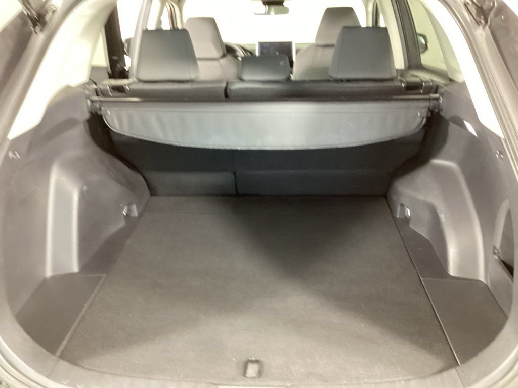 Used 2023 Toyota RAV4 XLE AWD/4WD image 29