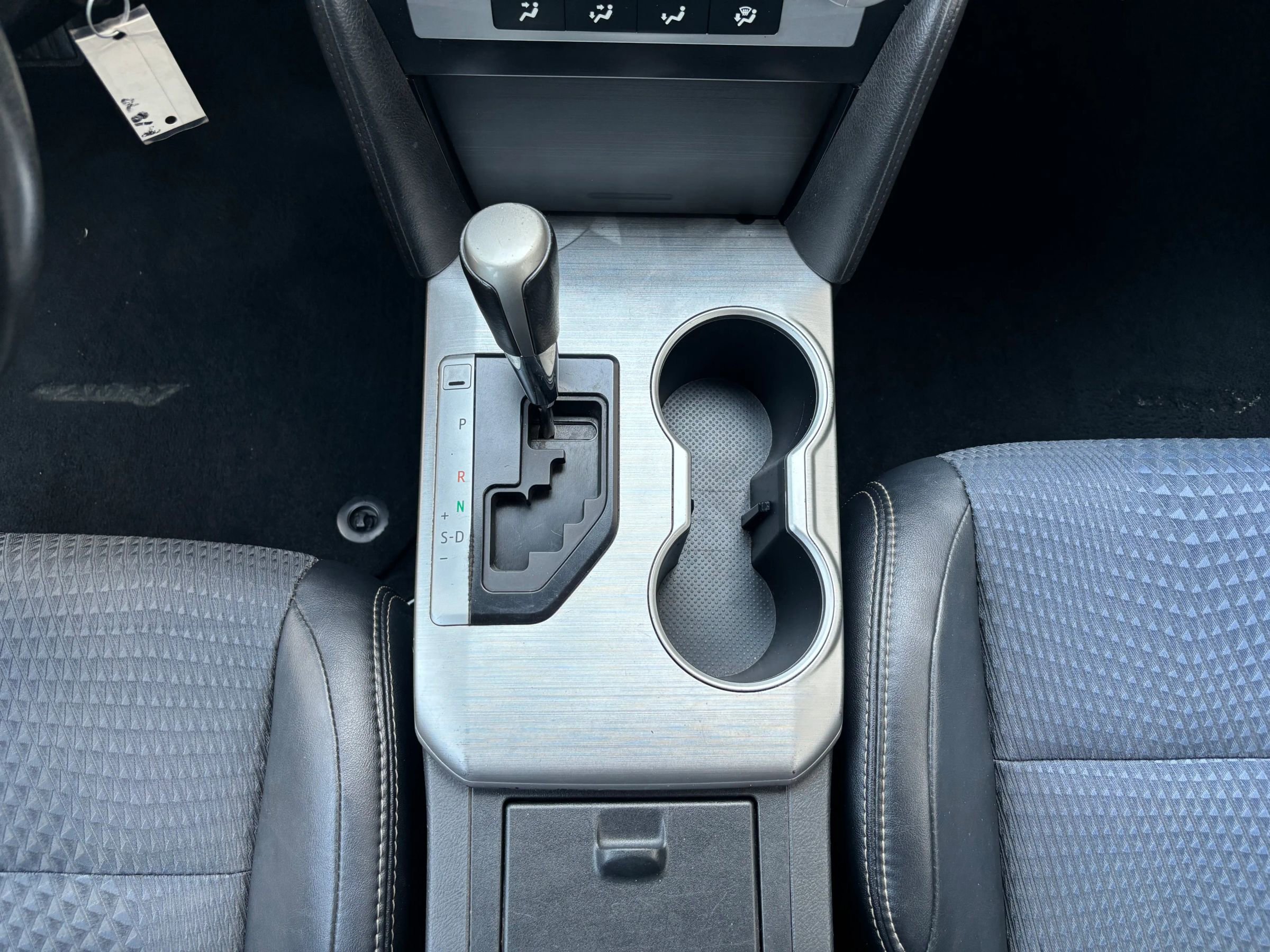 Used 2012 Toyota Camry SE image 18