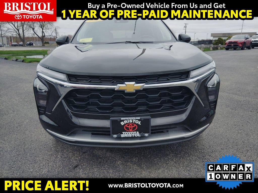 Used 2025 Chevrolet Trax LT w/ LT Convenience Package FWD image 33