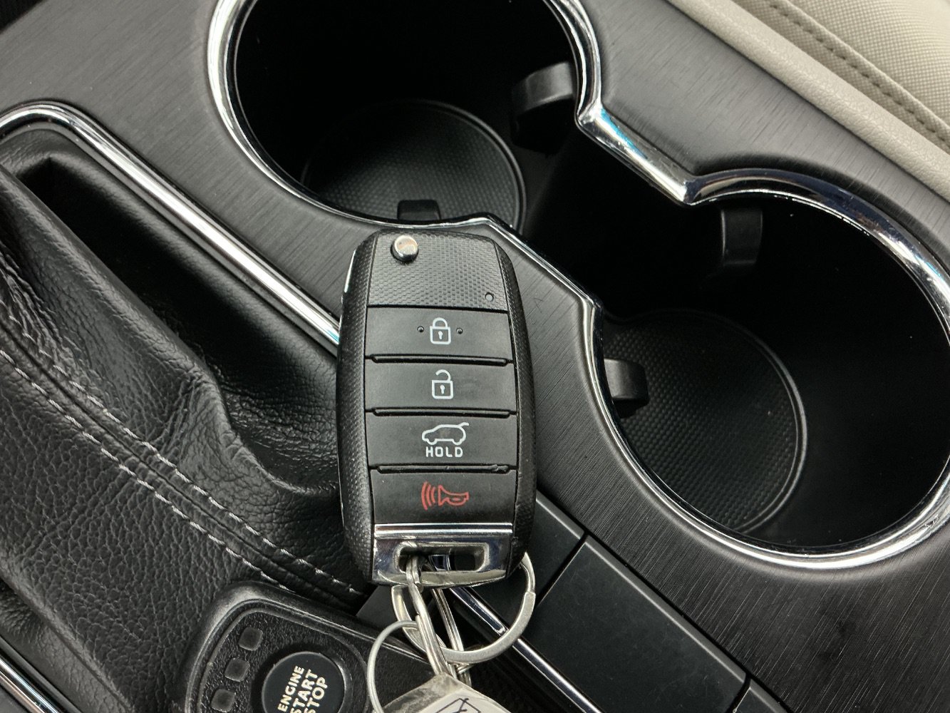 Used 2020 Kia Sedona L FWD image 38