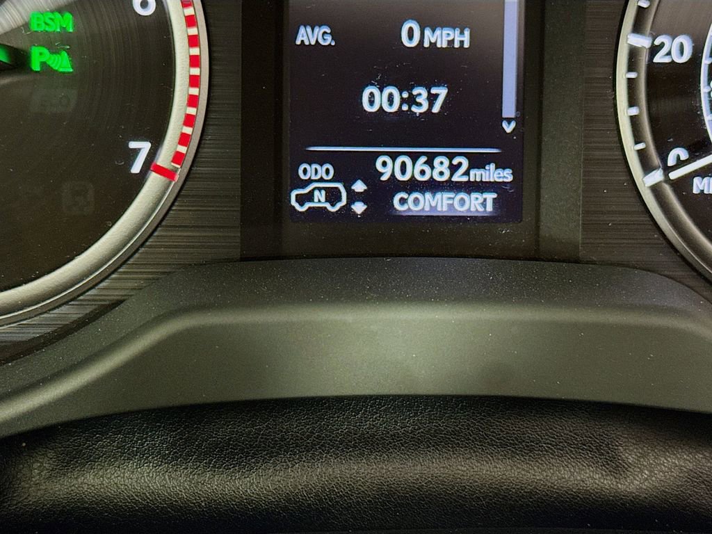 Used 2023 Lexus GX 460 Luxury w/ Accessory Package image 12