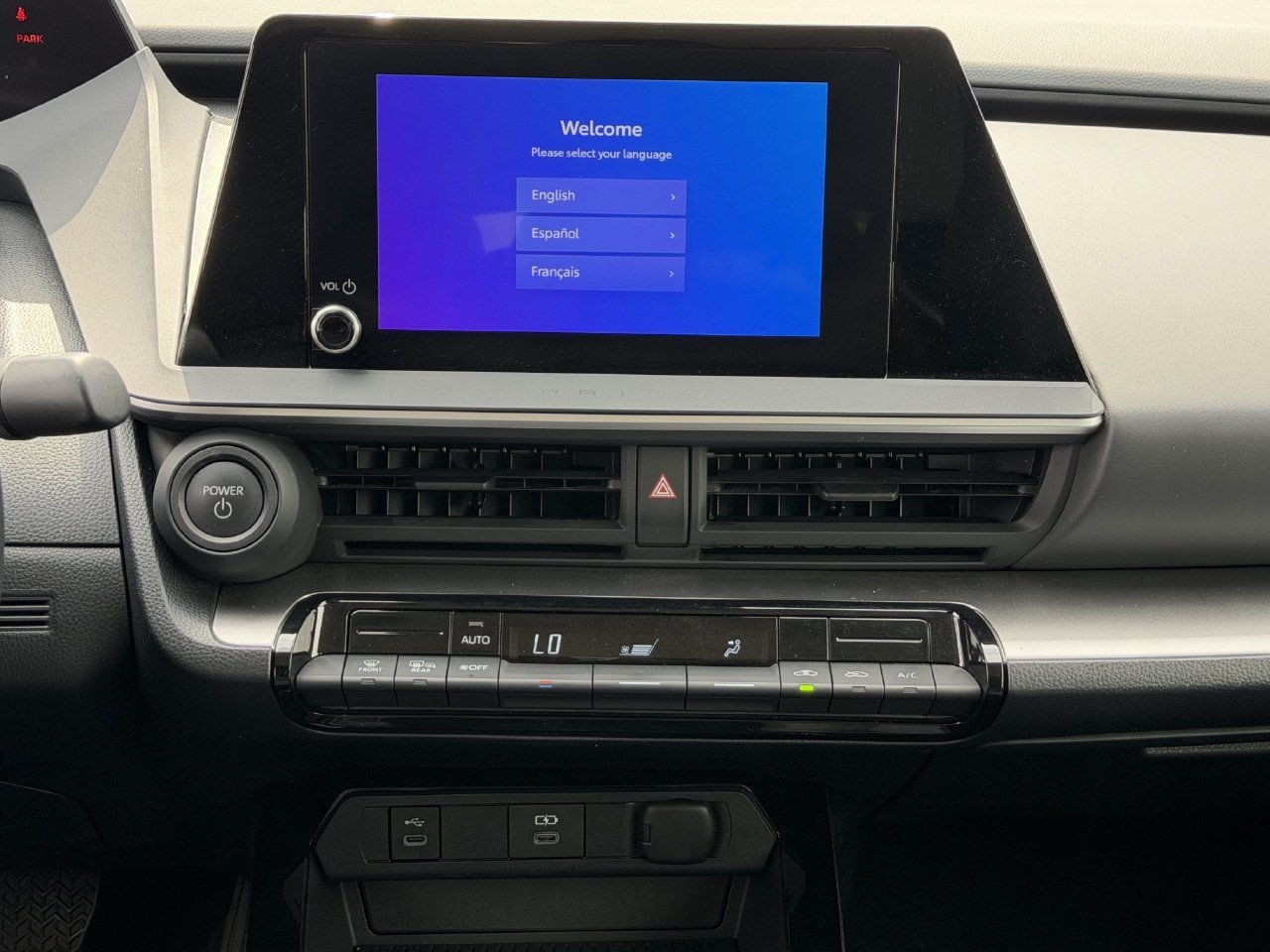 Used 2025 Toyota Prius LE FWD image 16