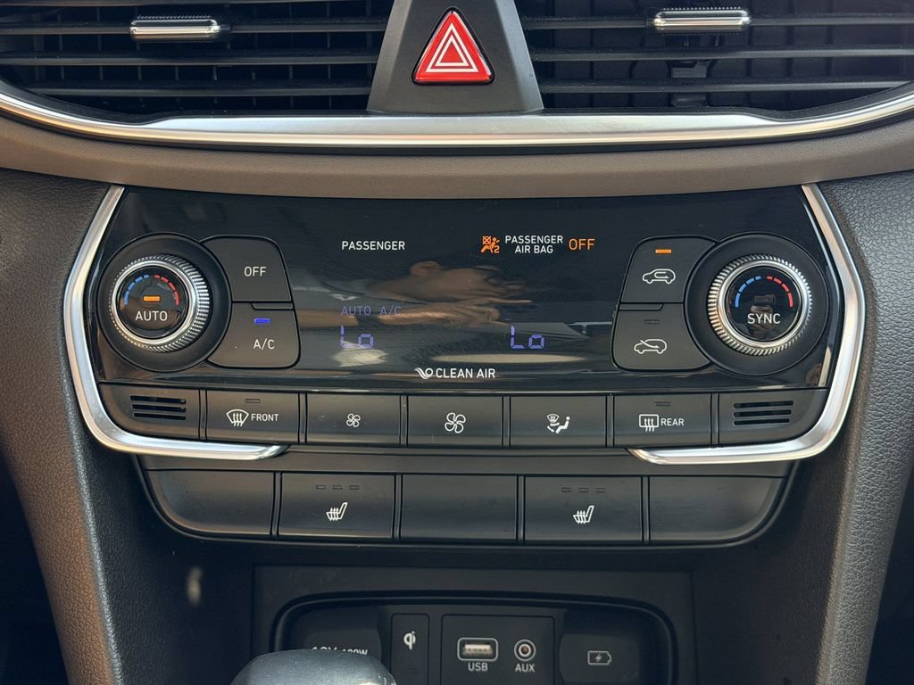 Used 2020 Hyundai Santa Fe SEL w/ Convenience + Premium Package FWD image 22