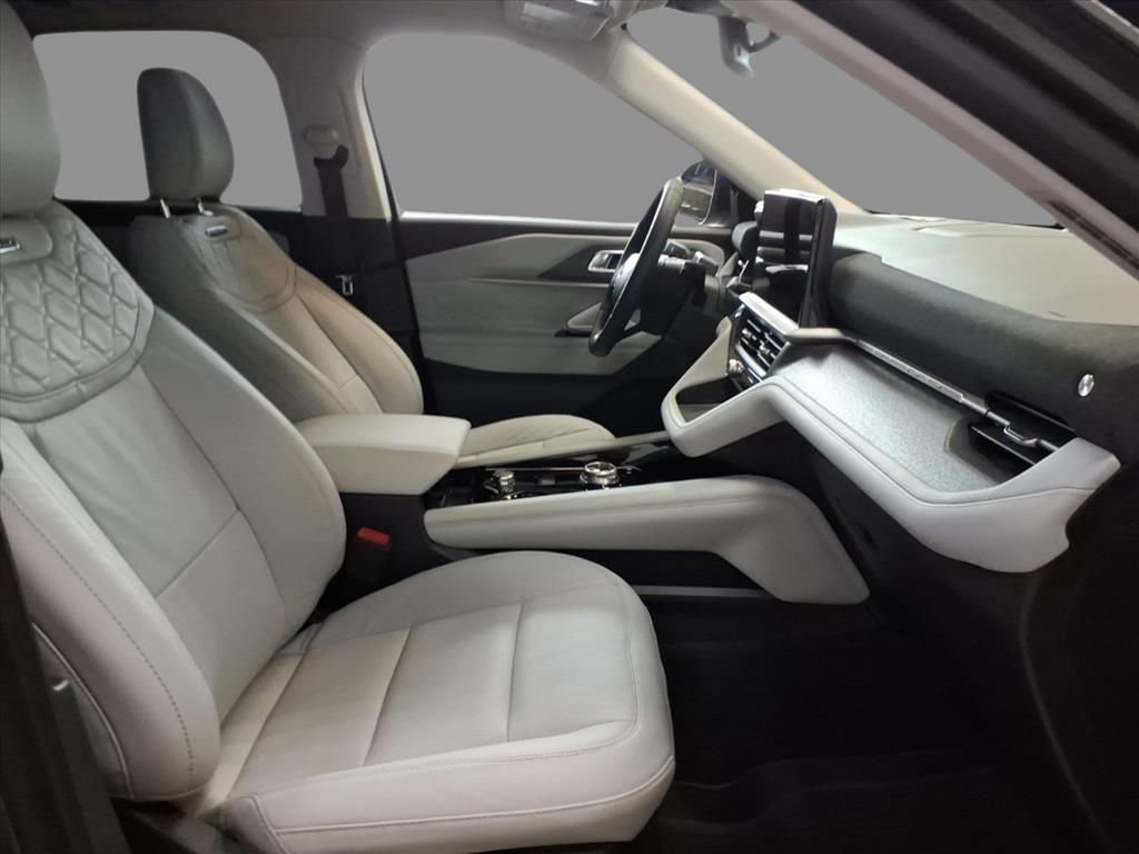 New 2026 Ford Explorer Platinum w/ LUX Leather Package image 8