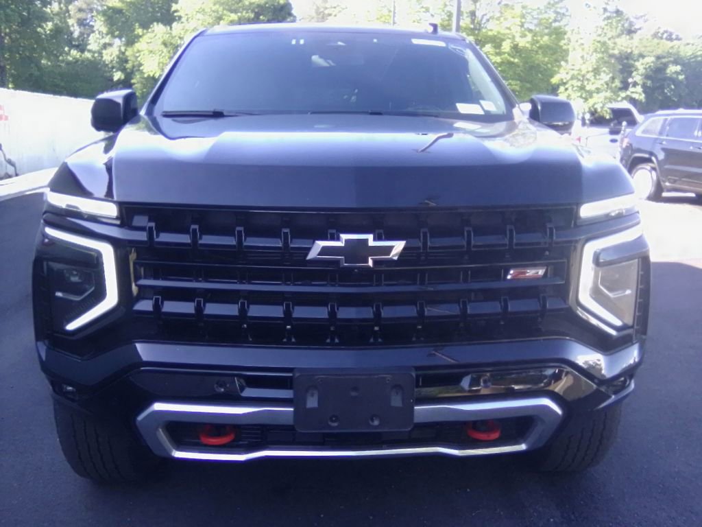 Used 2025 Chevrolet Suburban Z71 AWD/4WD image 16