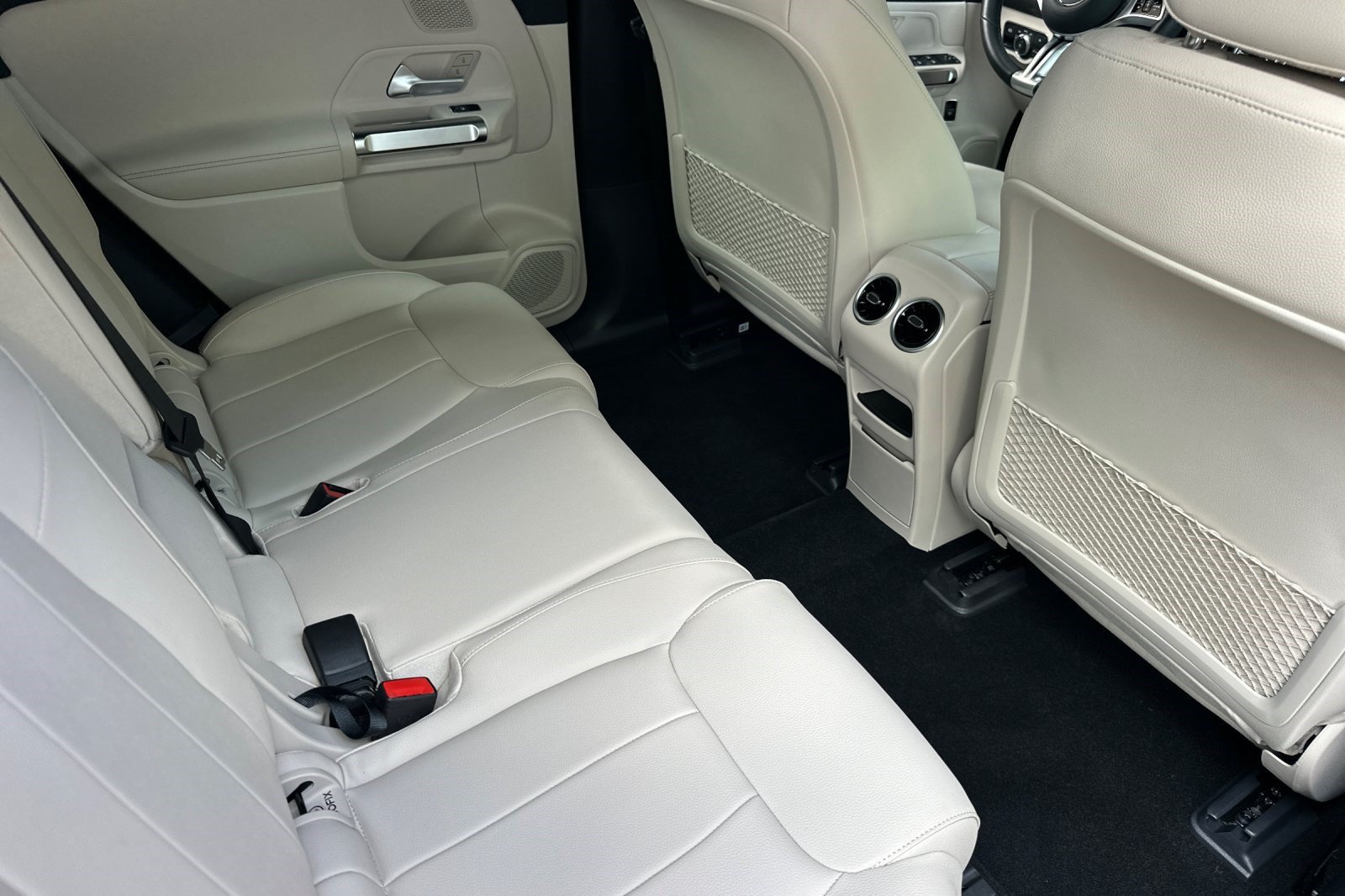 Certified 2025 Mercedes-Benz EQB 250+ image 36