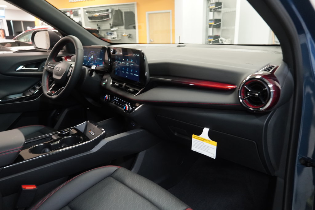 New 2027 Chevrolet Equinox RS w/ Convenience Package III AWD/4WD image 43