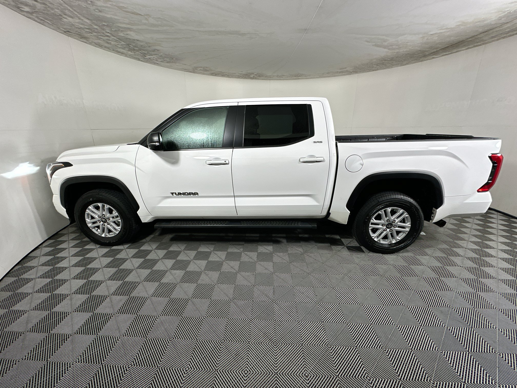 Used 2025 Toyota Tundra SR5 w/ SR5 Premium Package AWD/4WD image 6