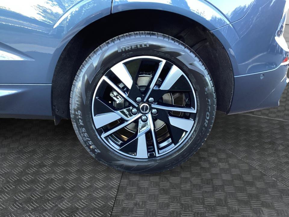 New 2027 Volvo XC60 B5 Plus AWD/4WD image 22
