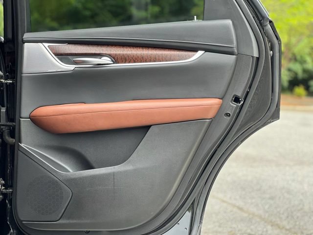 Used 2020 Cadillac XT5 Premium Luxury FWD image 18