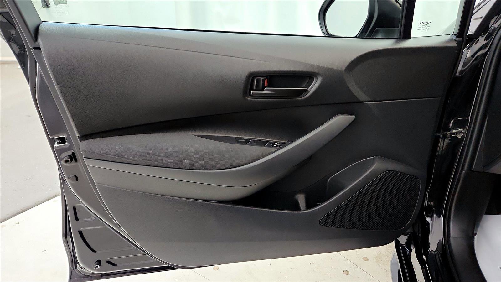 Used 2023 Toyota Corolla LE w/ Carpet Mat Package (TMS) image 22