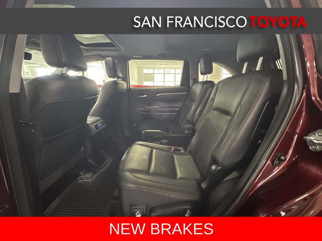 Used 2017 Toyota Highlander Limited AWD/4WD image 15