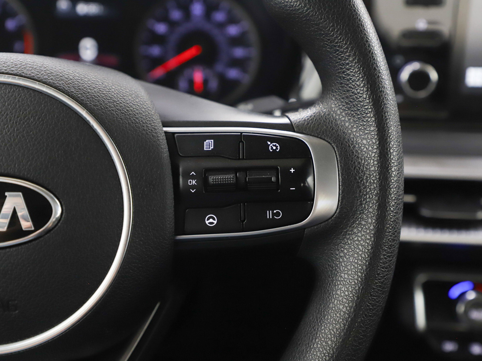 Used 2021 Kia K5 LXS image 27