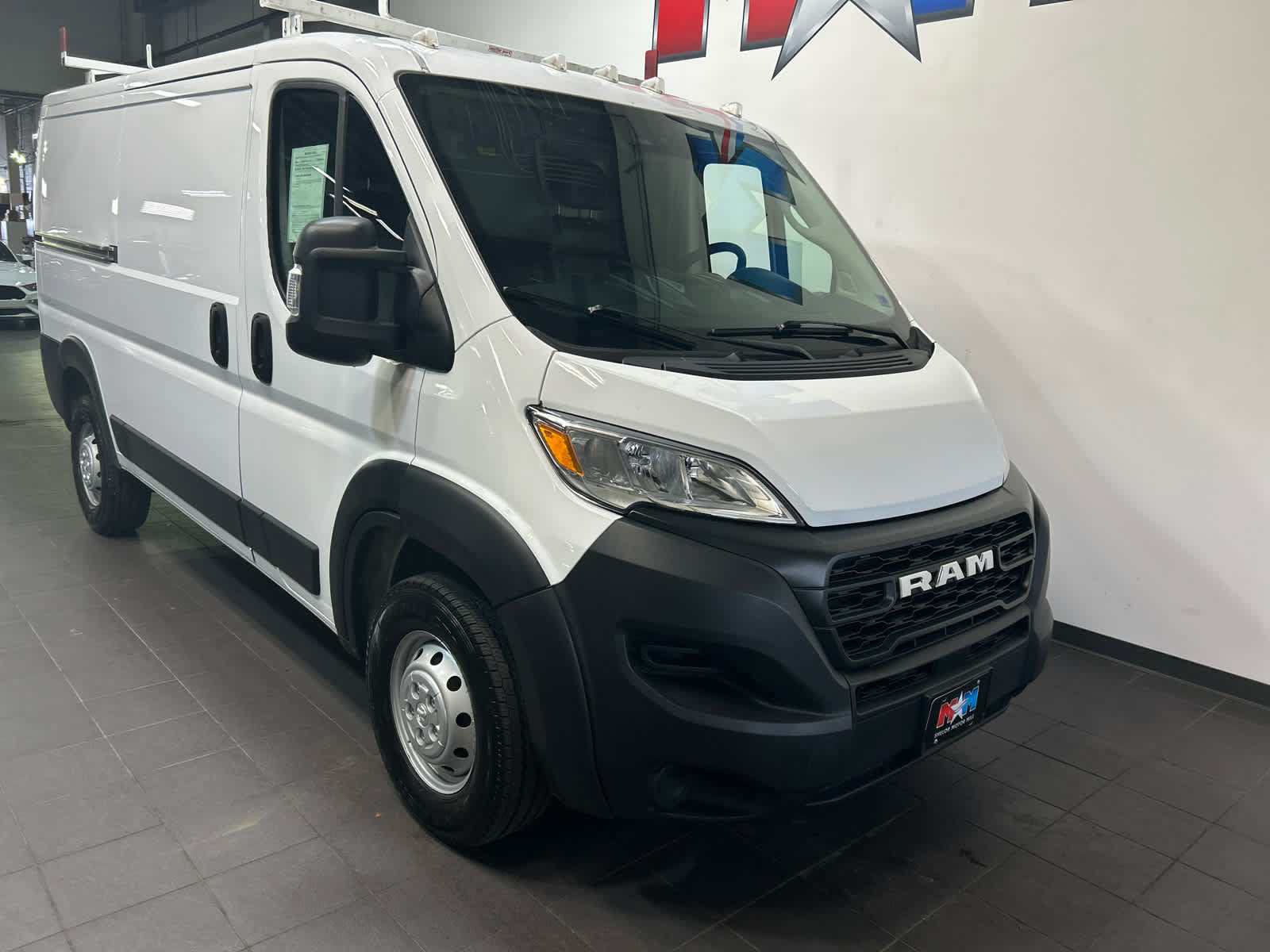 Used 2023 RAM ProMaster 2500 FWD image 2