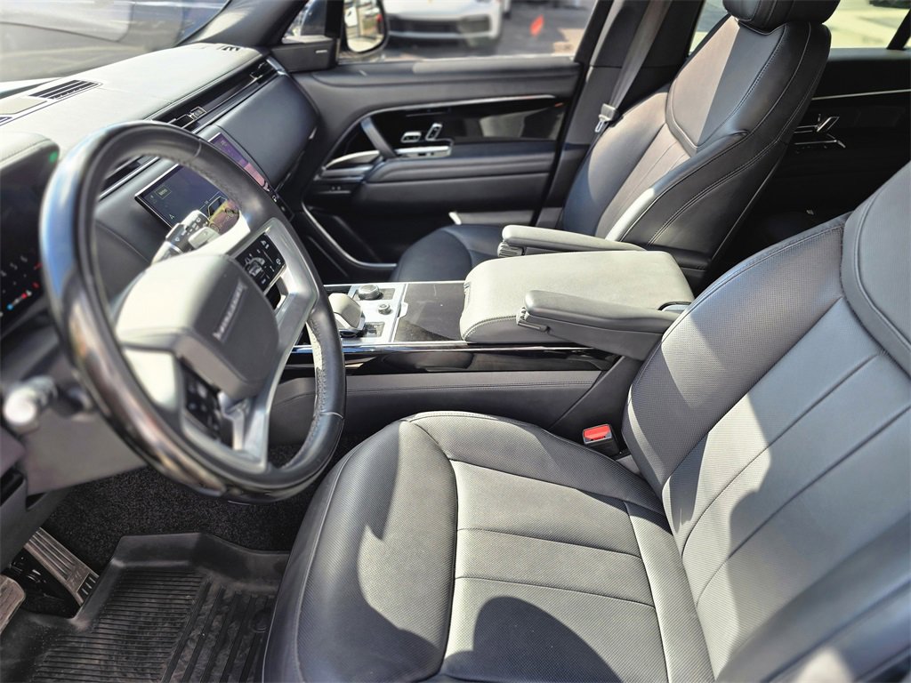 Used 2023 Land Rover Range Rover SE image 24