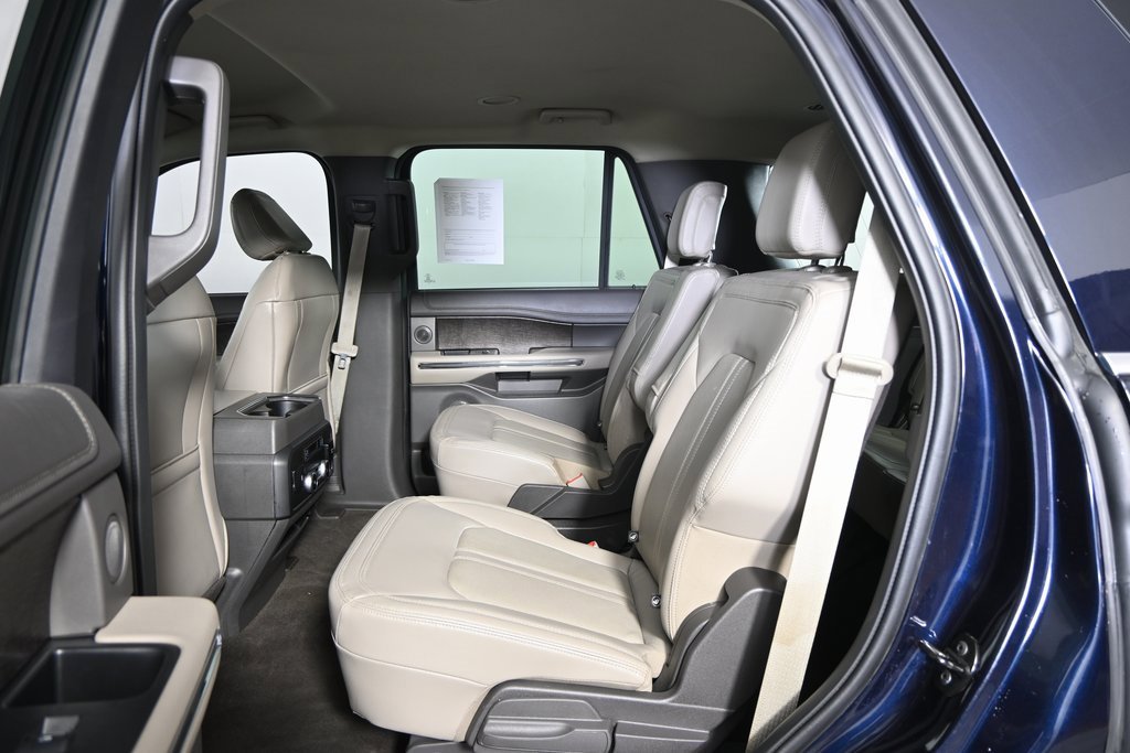 Used 2021 Ford Expedition Limited image 18