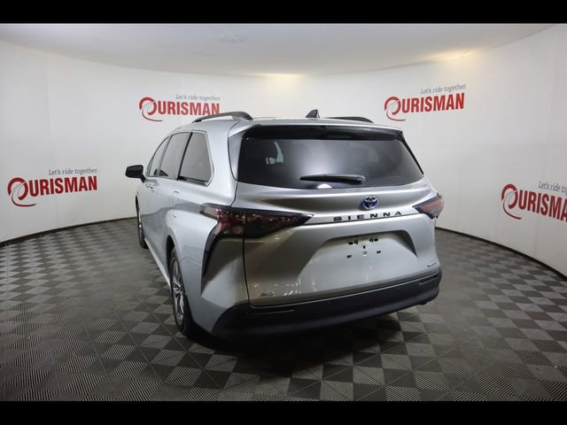 Used 2024 Toyota Sienna XLE w/ XLE Plus Package AWD/4WD image 9