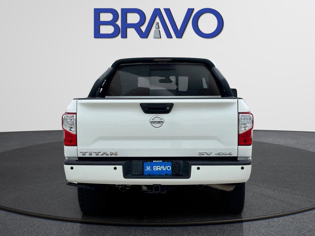 Used 2018 Nissan Titan SV w/ SV Convenience Package AWD/4WD image 8