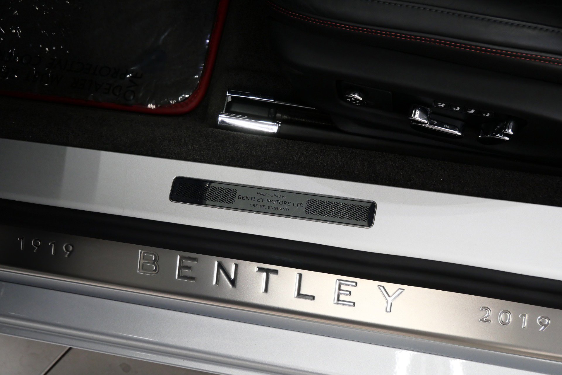 Used 2020 Bentley Continental GT V8 image 30