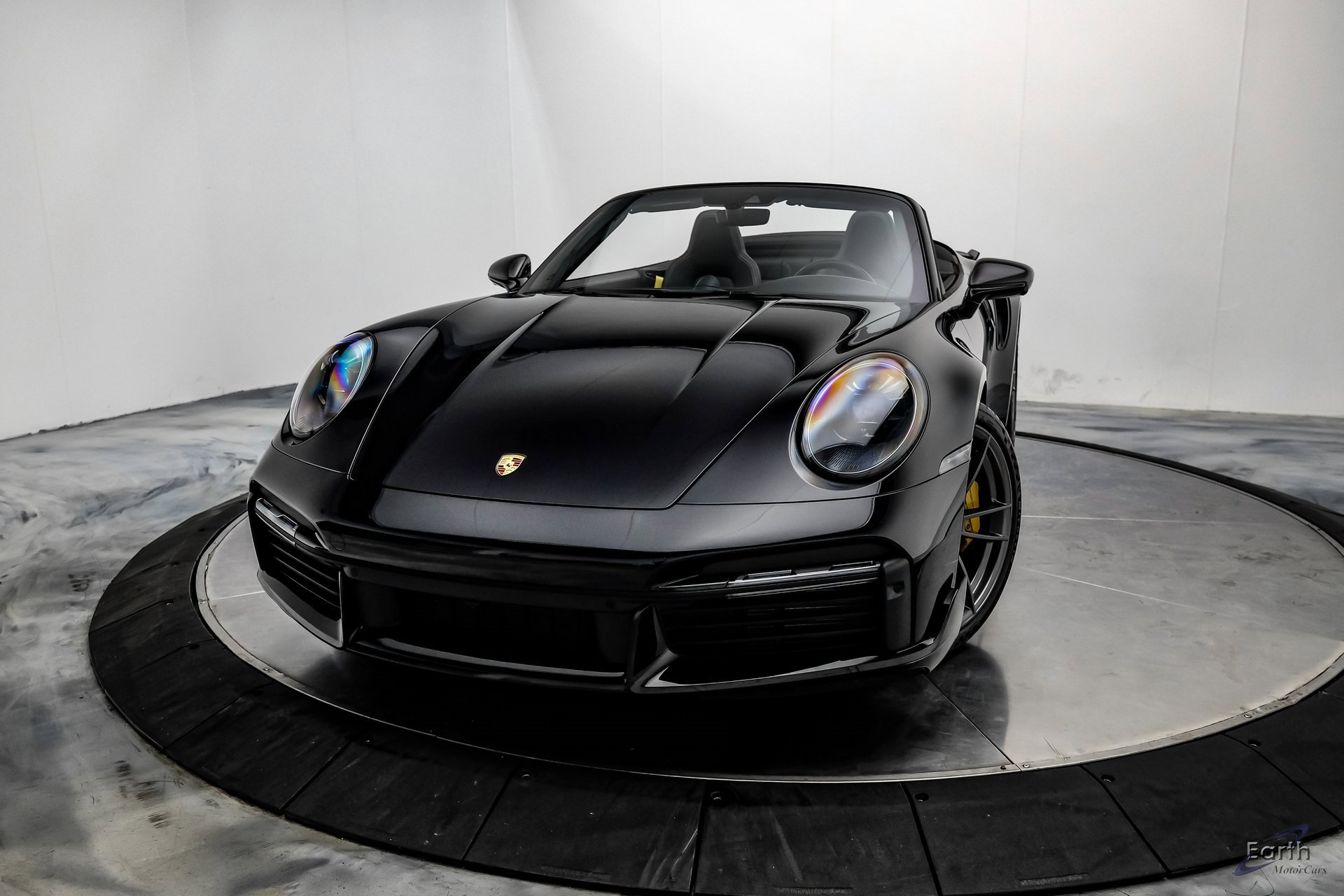 Used 2022 Porsche 911 Turbo S image 4