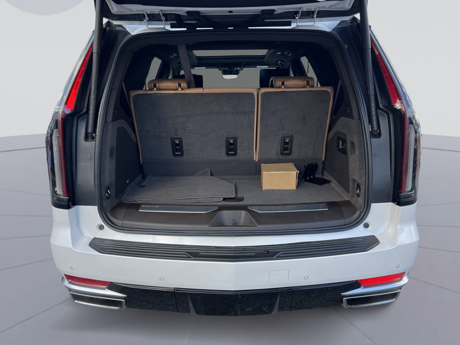 Used 2023 Cadillac Escalade Premium Luxury image 27