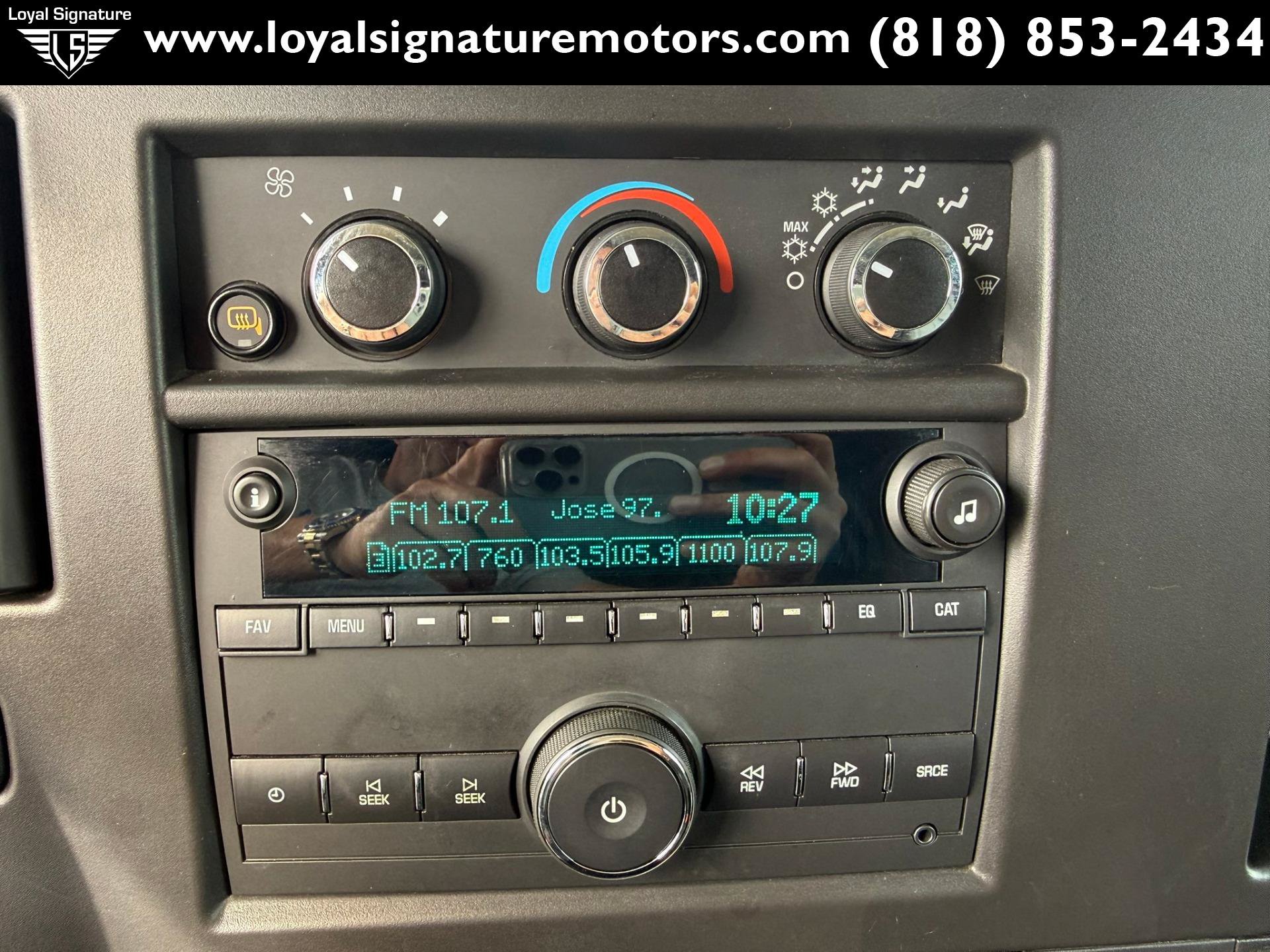 Used 2022 Chevrolet Express 2500 w/ Driver Convenience Package RWD image 30