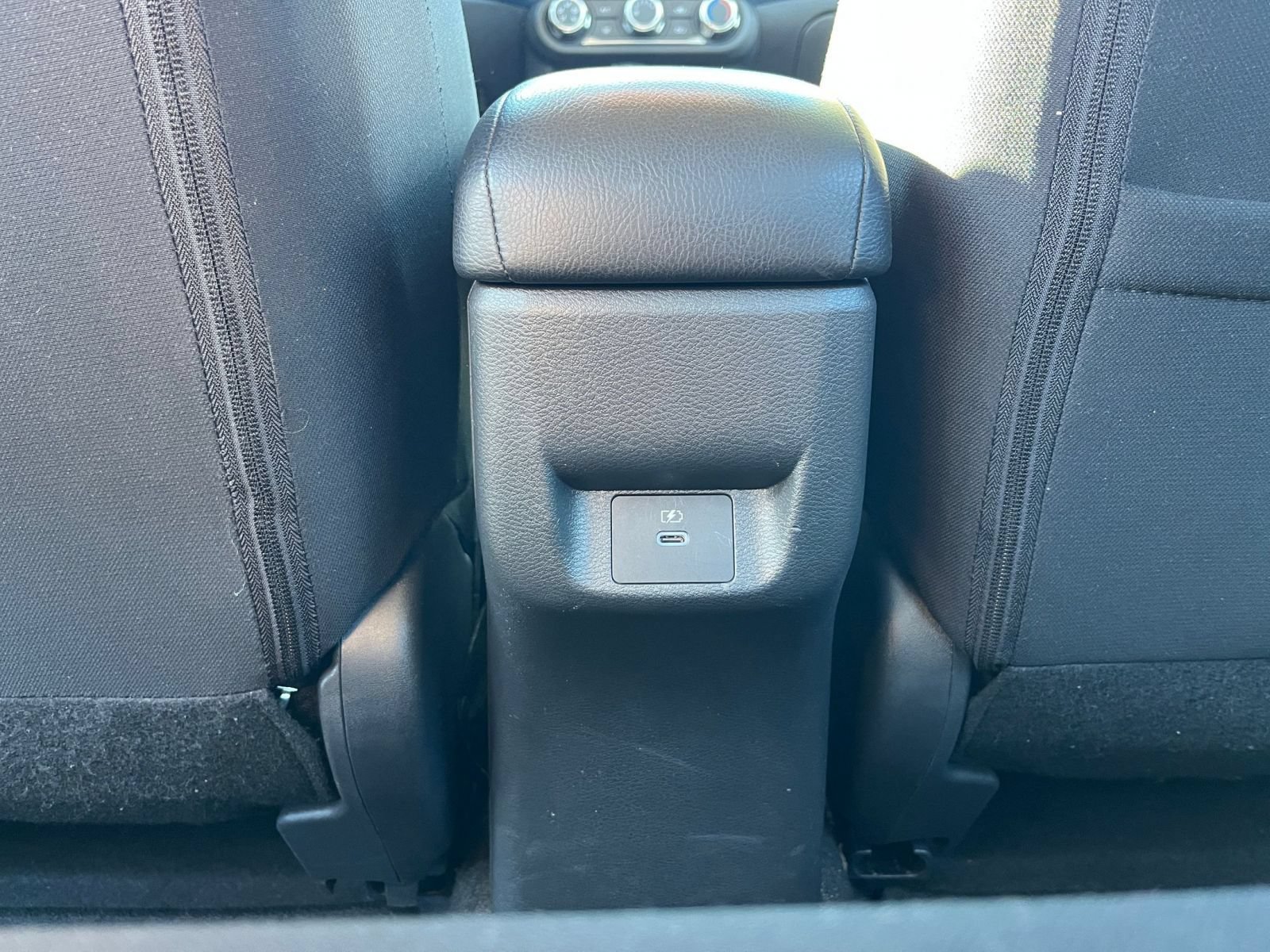 Used 2025 Nissan Versa SV FWD image 21