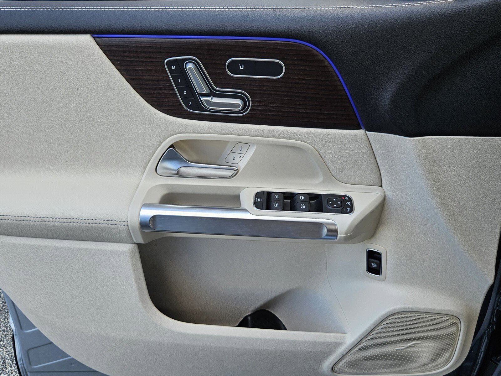 New 2026 Mercedes-Benz GLB 250 image 37
