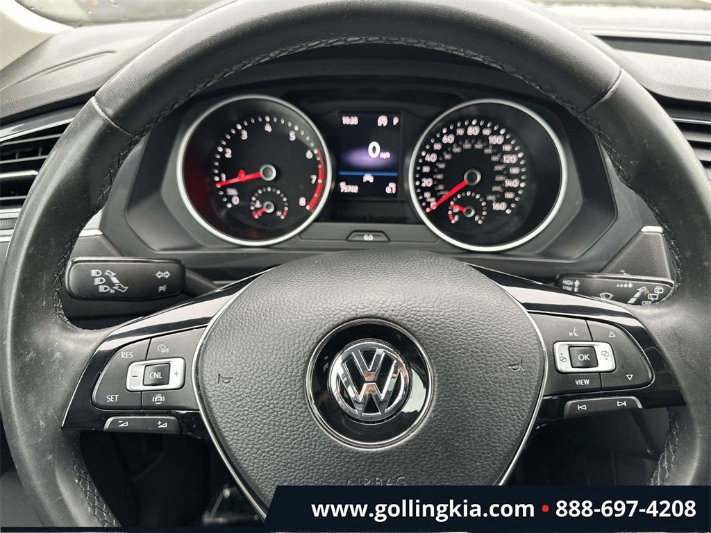 Used 2020 Volkswagen Tiguan SE w/ Panoramic Sunroof Package image 21