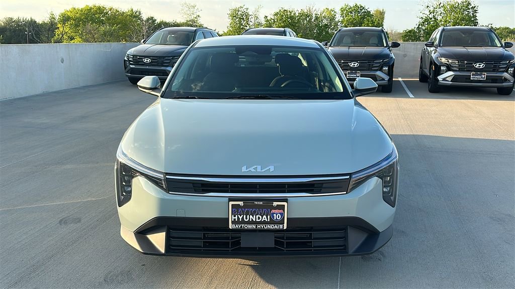 Used 2025 Kia K4 LXS image 7