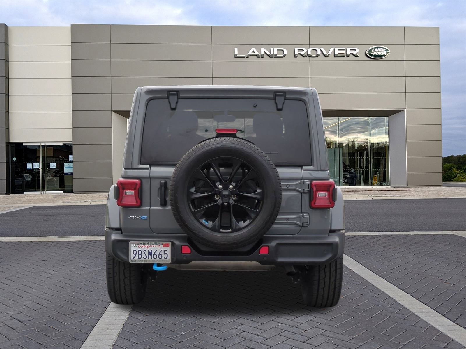 Used 2022 Jeep Wrangler Unlimited Sahara w/ Safety Group image 6