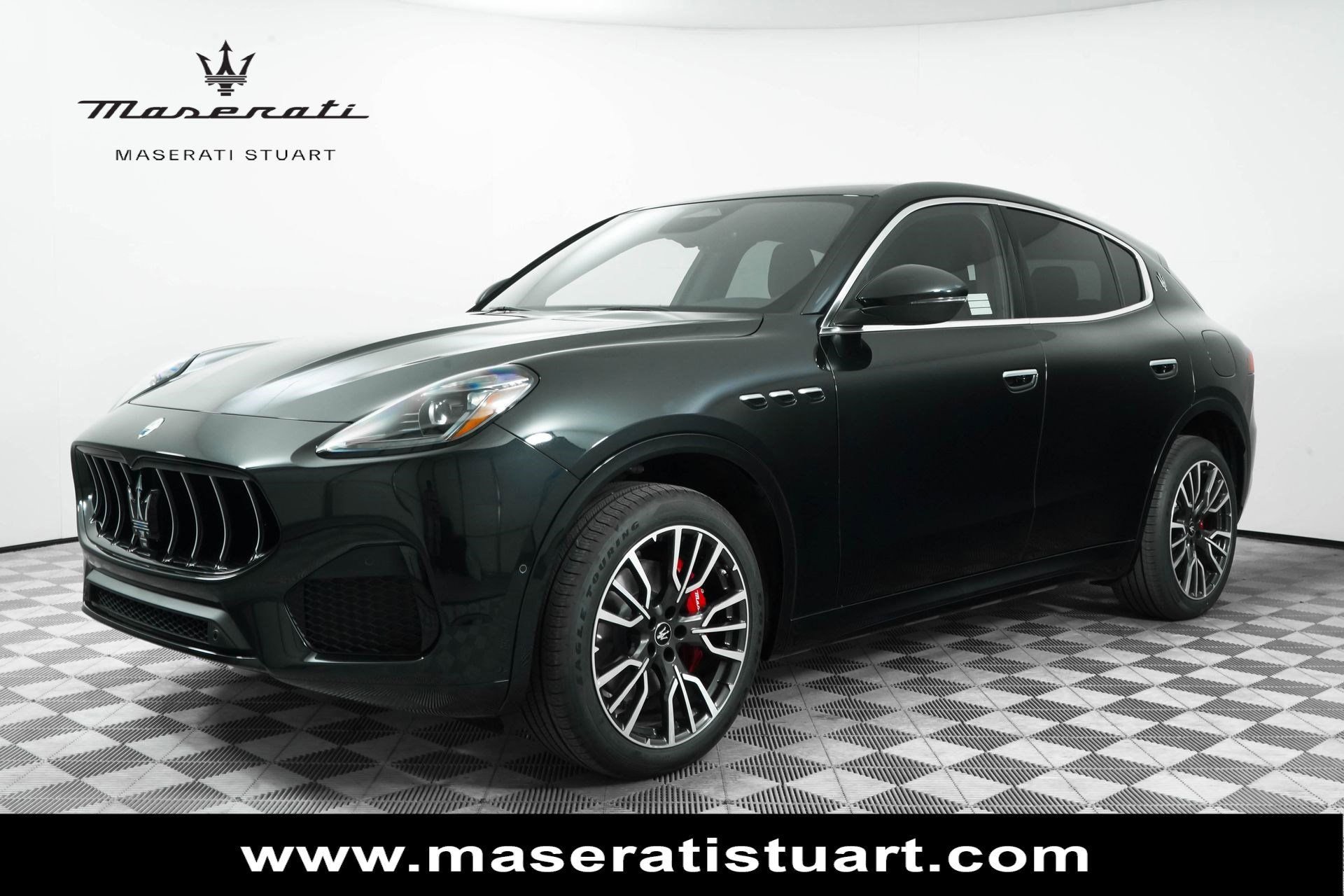 New 2025 Maserati Grecale GT image 5