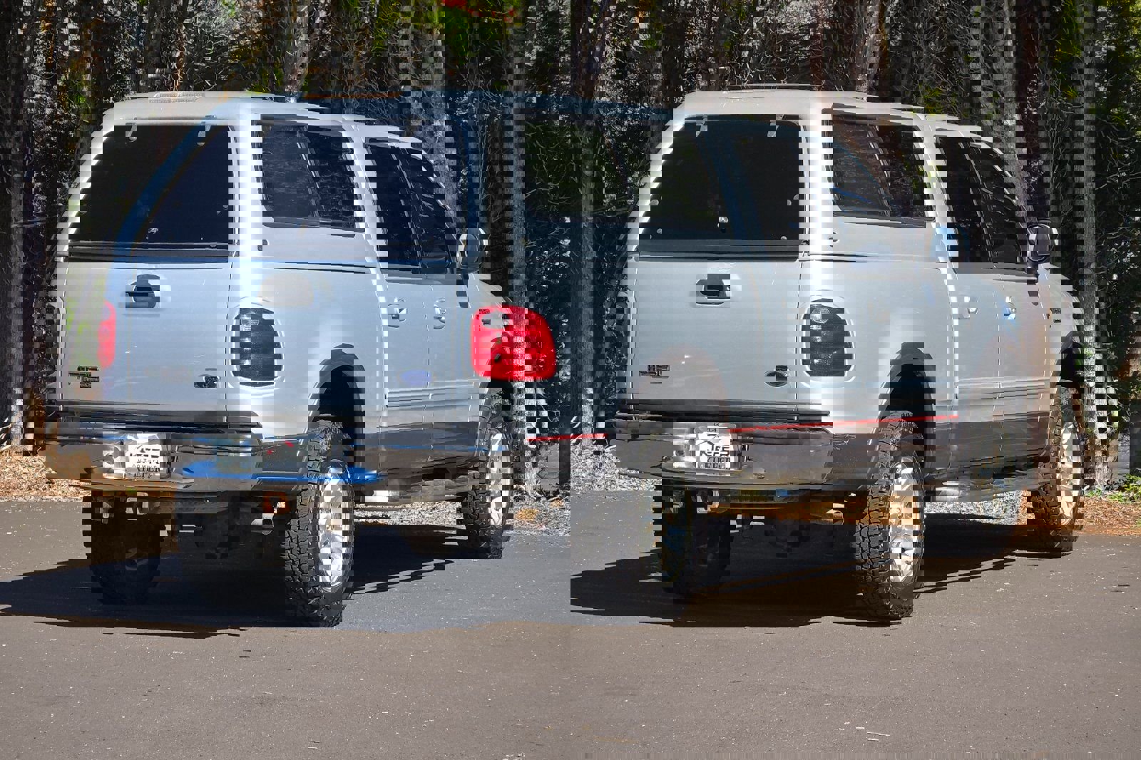 Used 2003 Ford F150 XLT AWD/4WD image 4