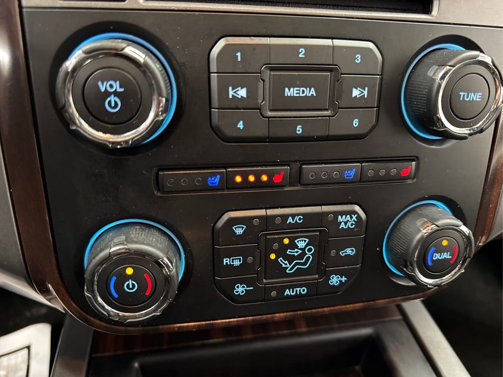 Used 2017 Ford Expedition Platinum image 36