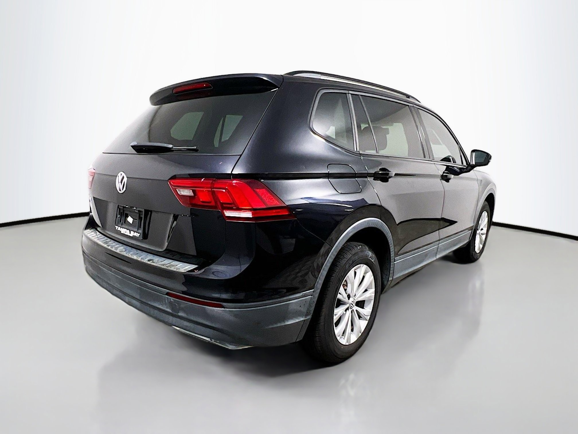 Used 2019 Volkswagen Tiguan S w/ Driver Assistance Package image 4