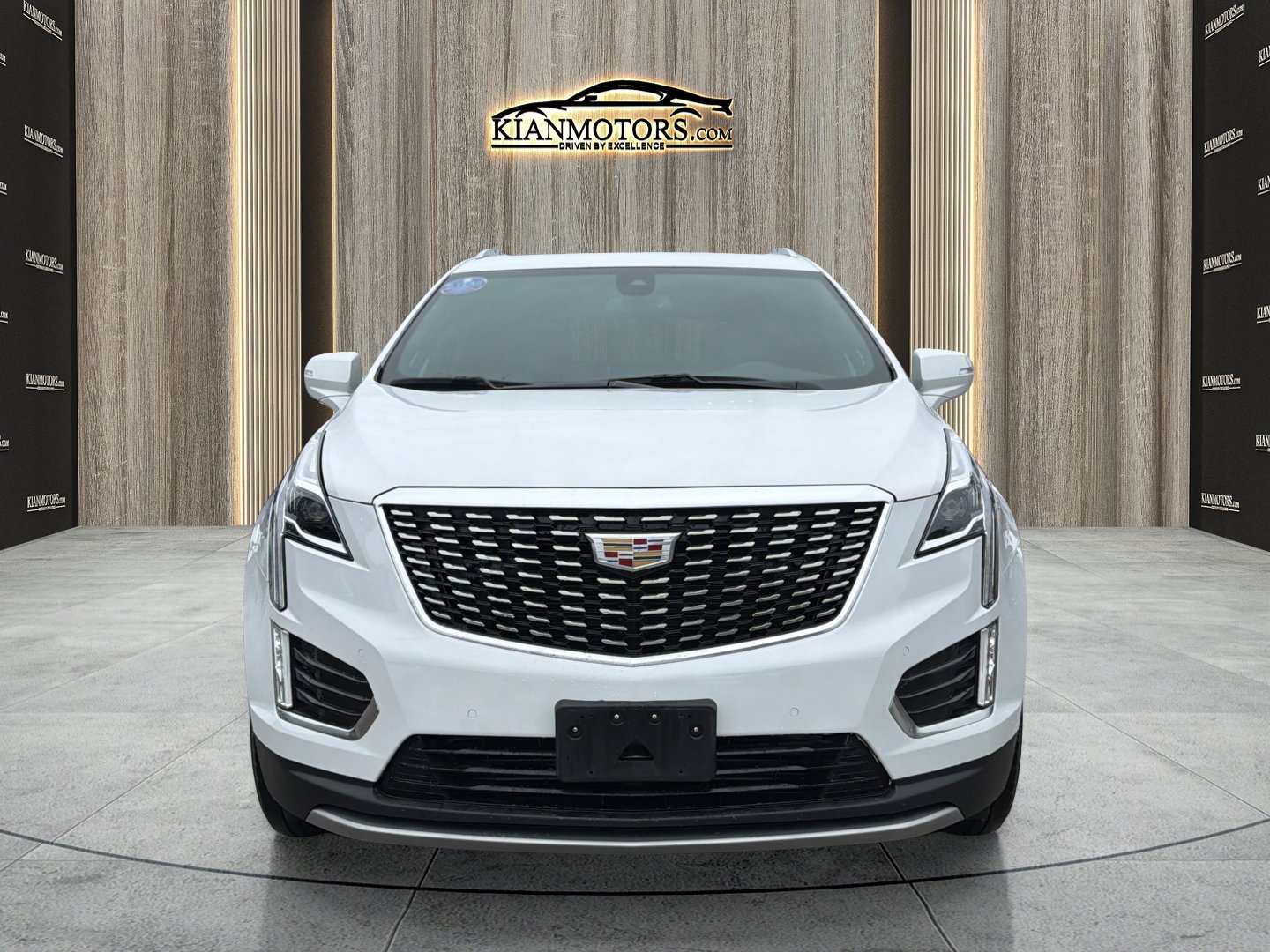 Used 2024 Cadillac XT5 Premium Luxury image 2