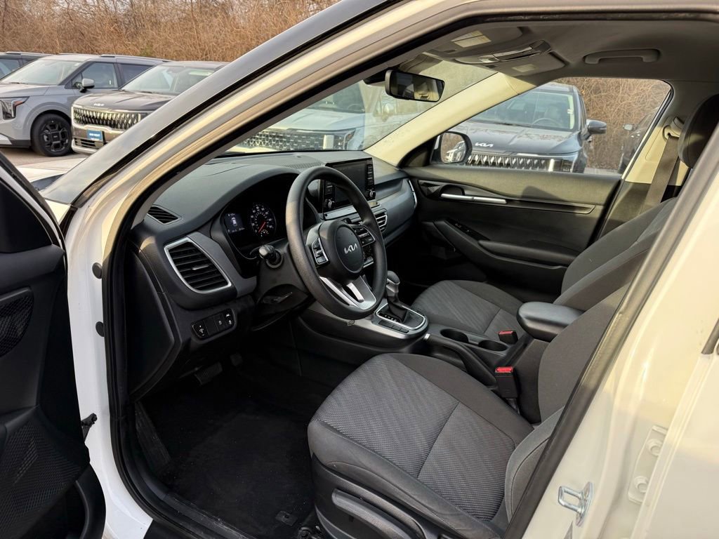 Certified 2023 Kia Seltos LX image 8