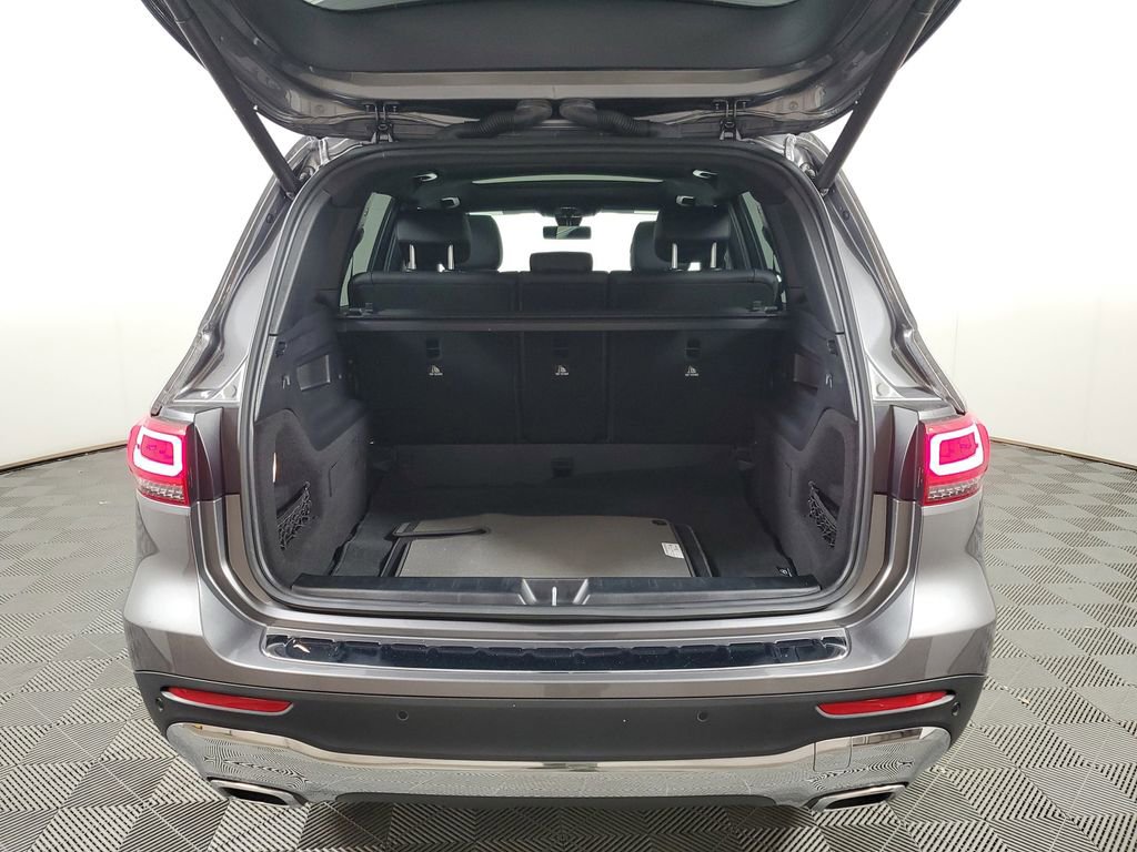Used 2023 Mercedes-Benz GLB 250 image 8