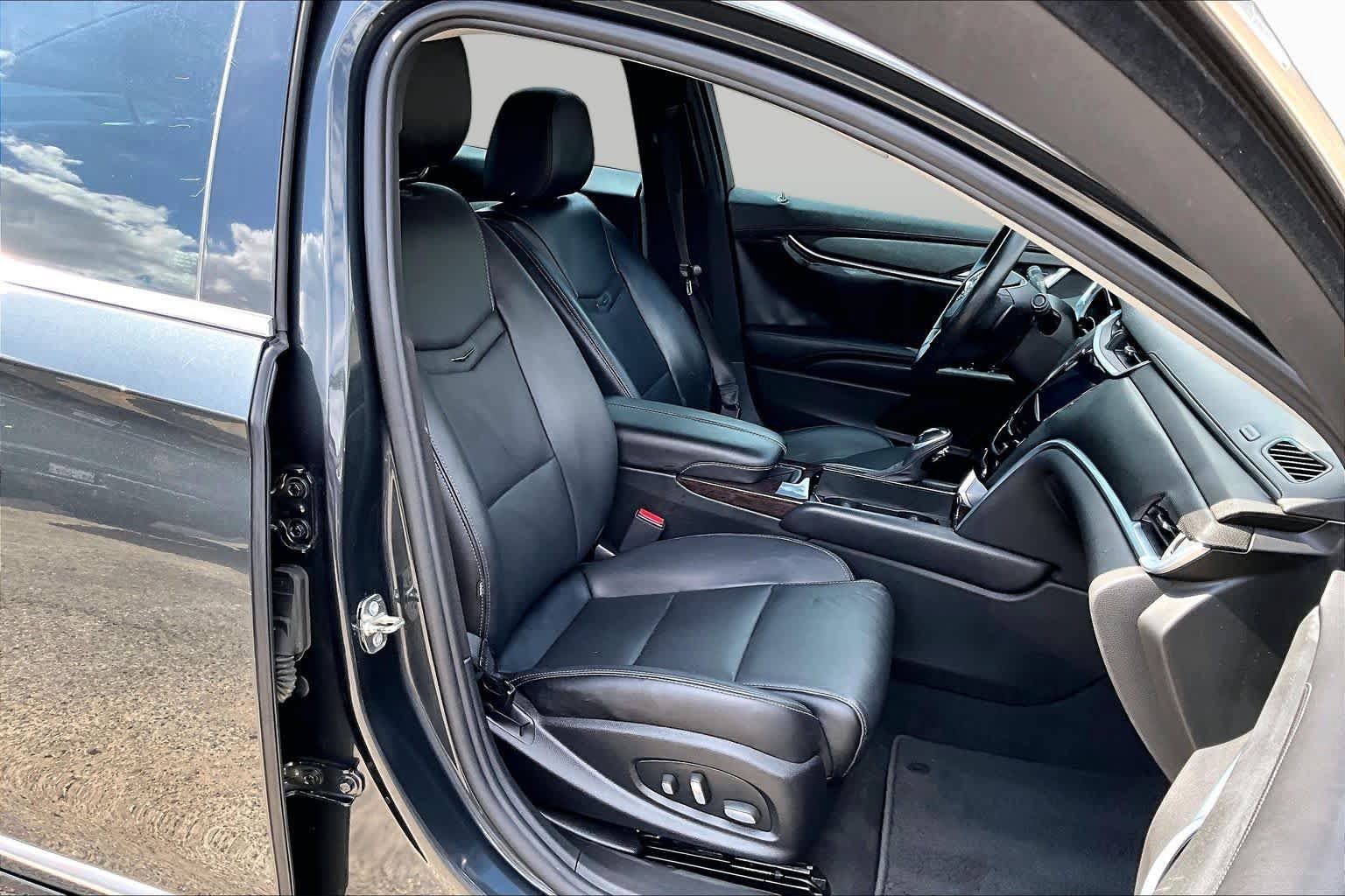 Used 2015 Cadillac XTS FWD image 9