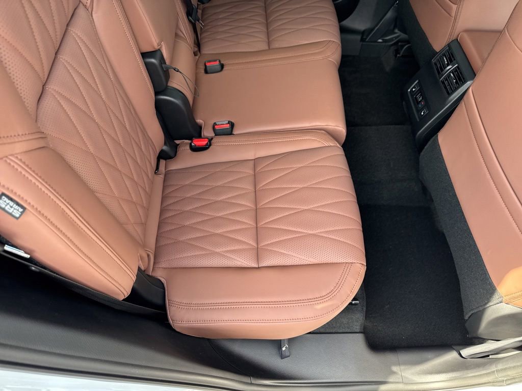 New 2026 Mitsubishi Outlander SEL FWD image 31