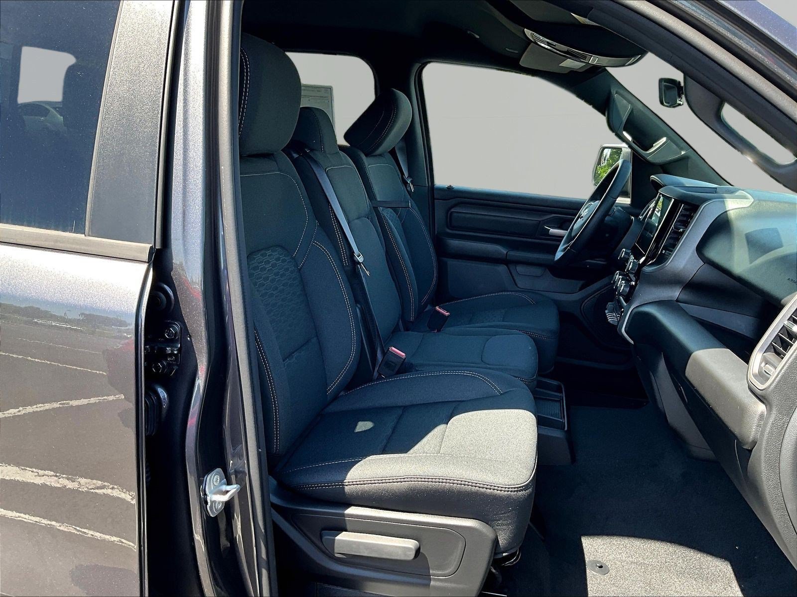 New 2026 RAM 1500 Express AWD/4WD image 10