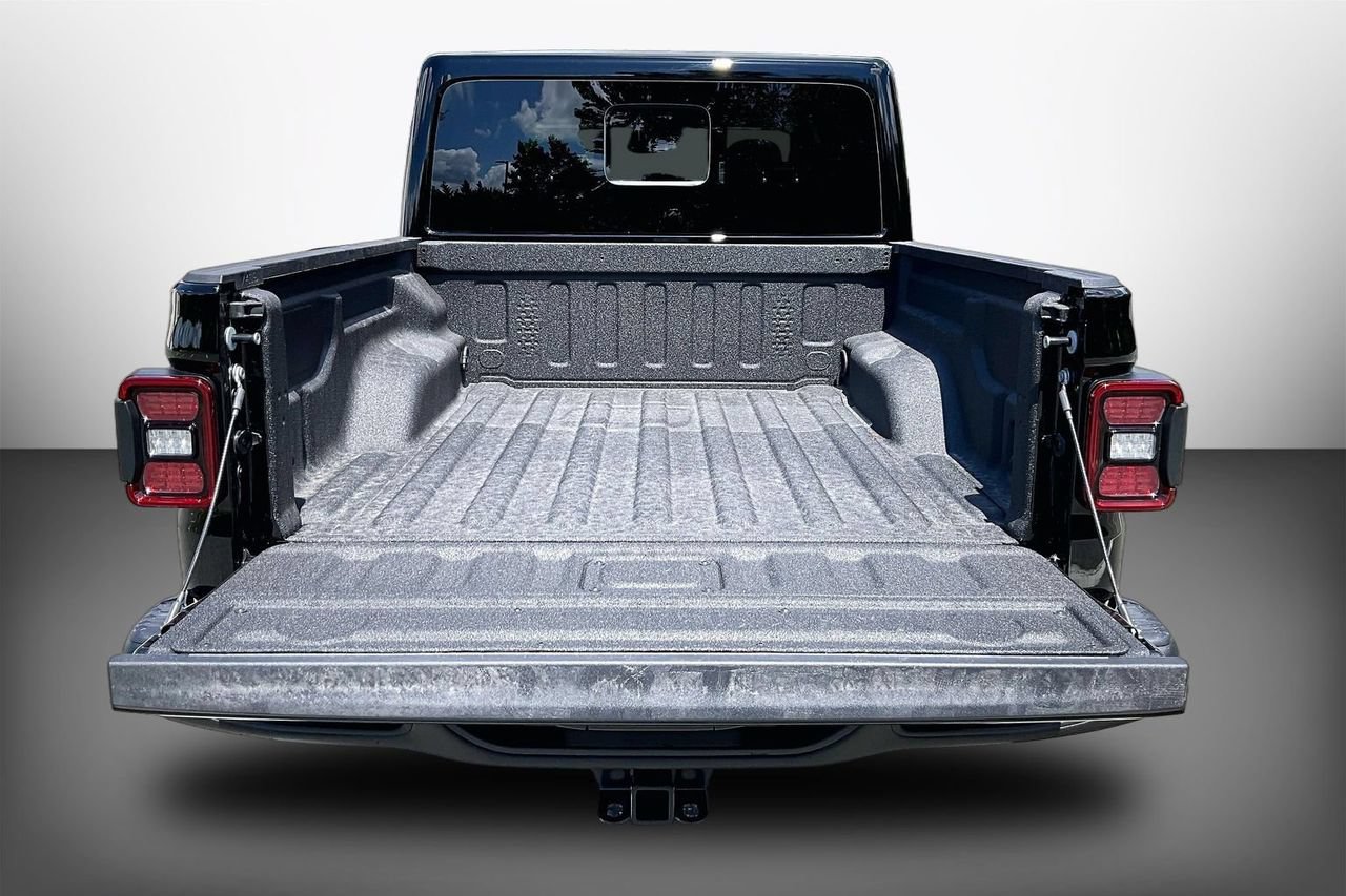 New 2026 Jeep Gladiator Rubicon w/ Steel Power Dome Hood Package AWD/4WD image 20