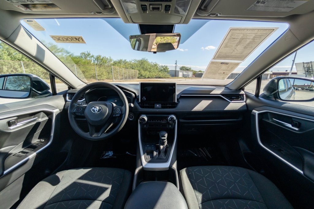 Used 2023 Toyota RAV4 XLE image 17