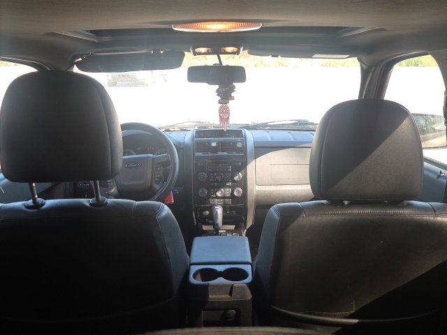 Used 2010 Ford Escape Limited AWD/4WD image 12