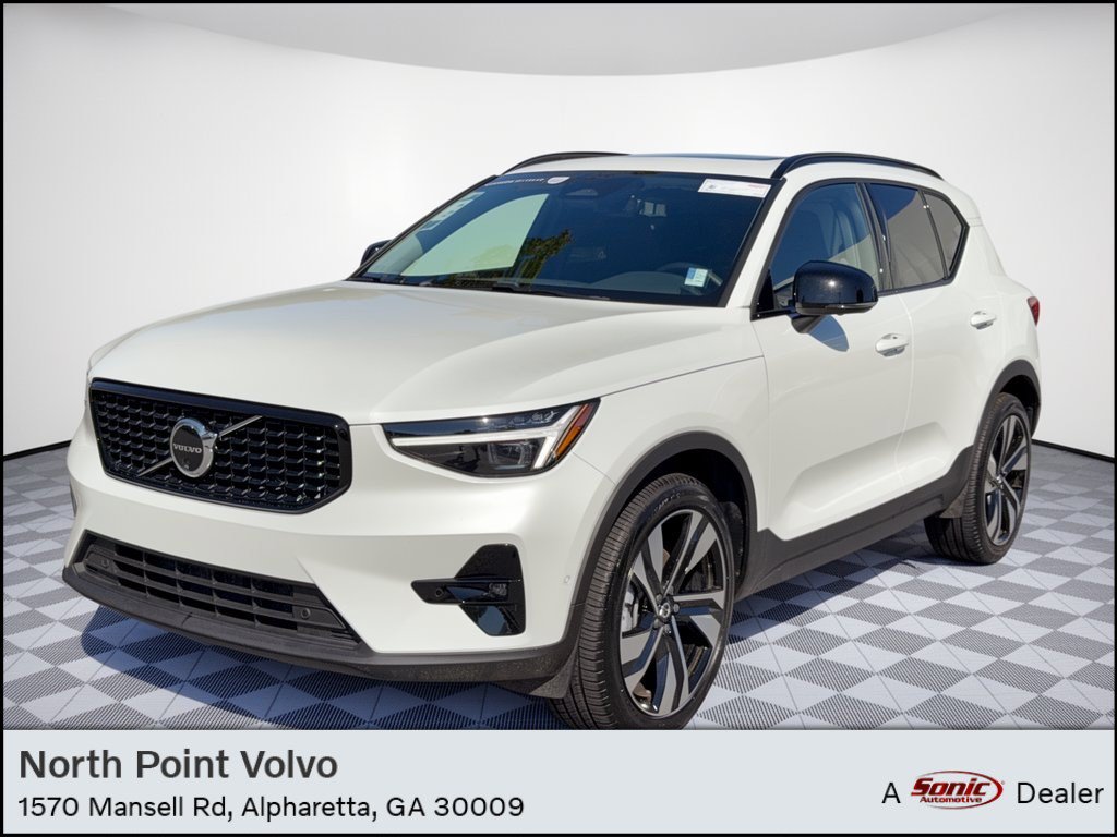 Used 2025 Volvo XC40 B5 Ultra