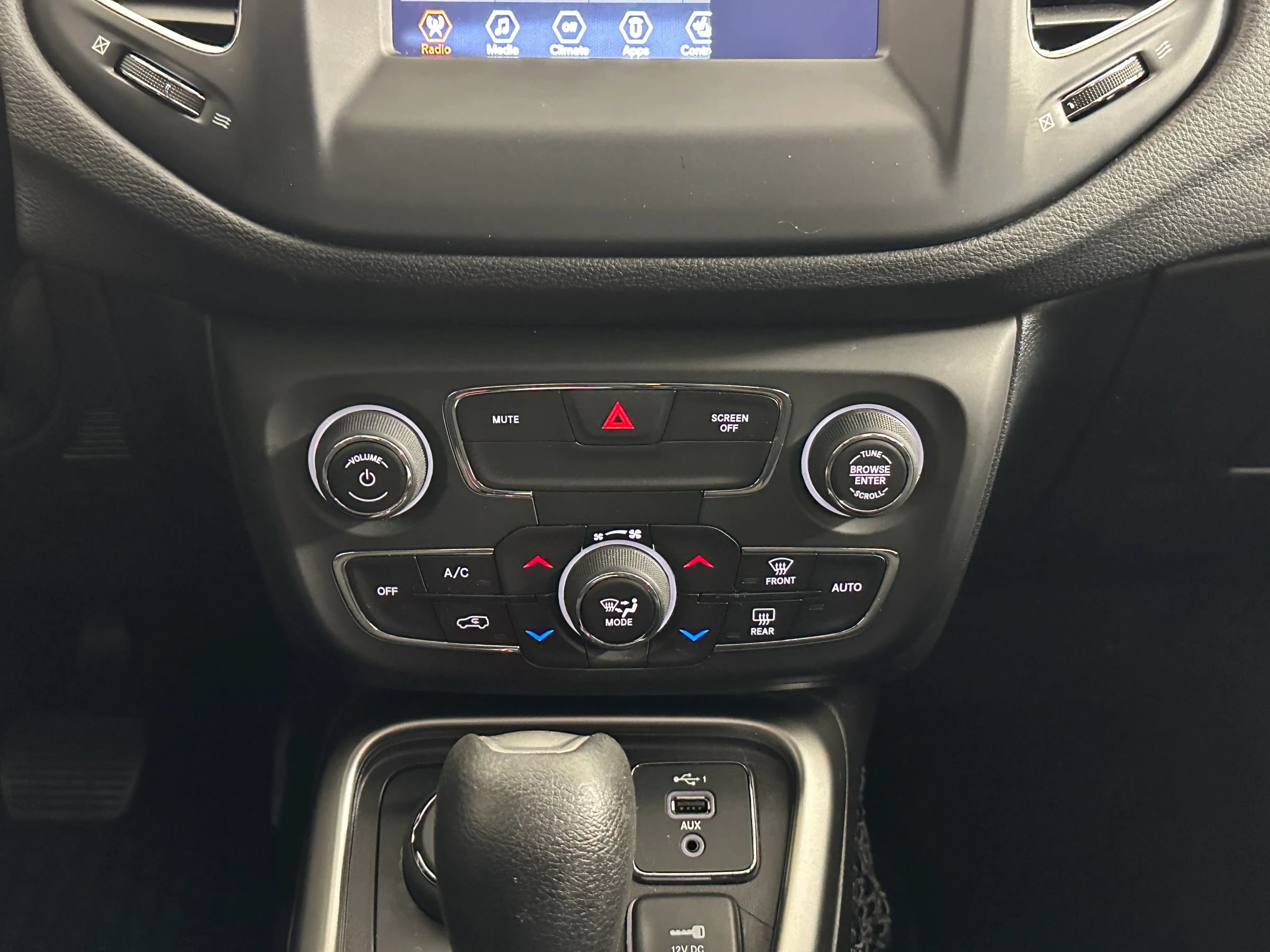 Used 2020 Jeep Compass Sport w/ Cold Weather Group AWD/4WD image 28