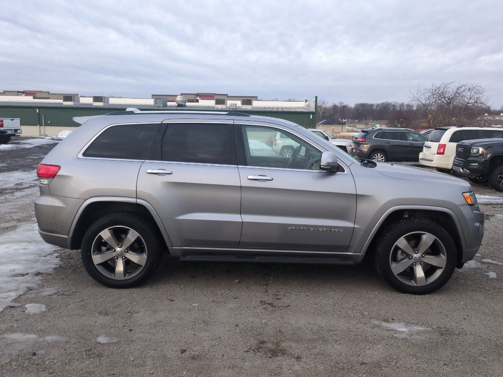 Used 2016 Jeep Grand Cherokee Overland w/ Advanced Technology Group image 5
