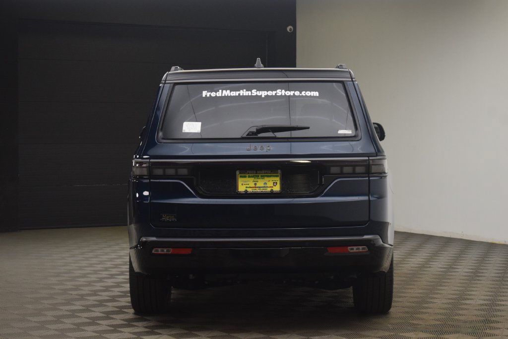 New 2026 Jeep Grand Wagoneer Summit w/ Rear Seat Video Group I AWD/4WD image 12