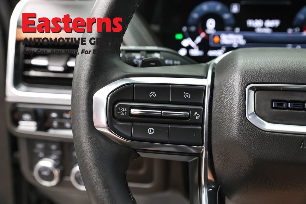 Used 2025 GMC Yukon XL Denali AWD/4WD image 15