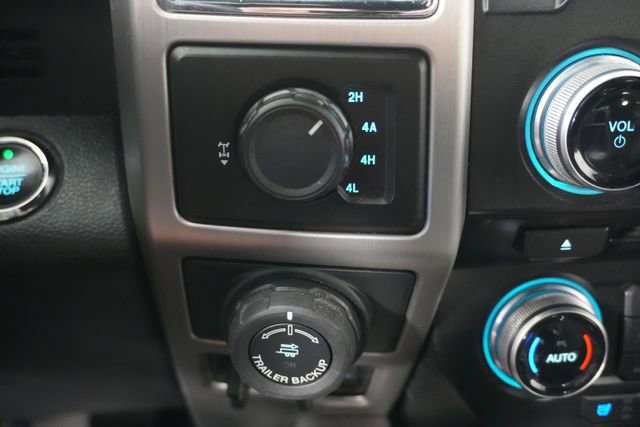 Used 2016 Ford F150 Platinum w/ Equipment Group 701A Luxury AWD/4WD image 20